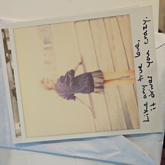 TSWIFT 1989 album polaroids + CD - Picture 11 of 15